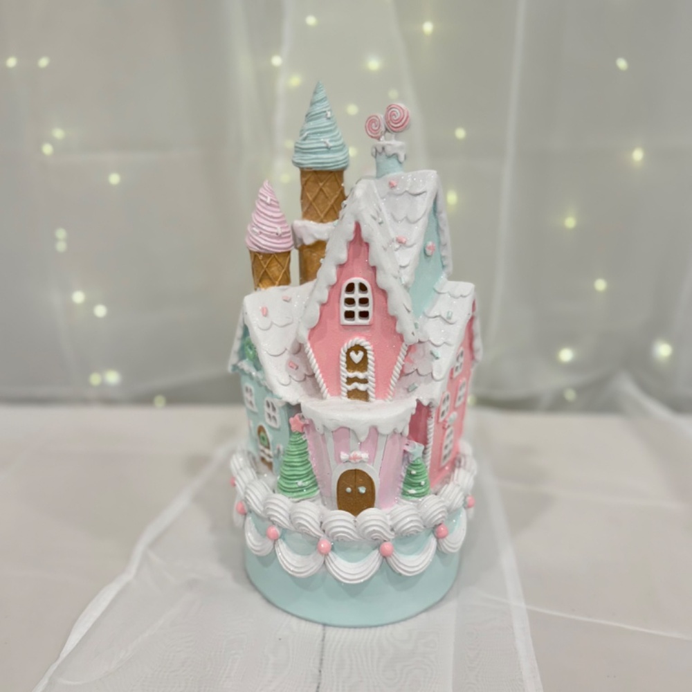 HOLIDAY ICE CREAM CONE PASTEL LED GINGERBREAD HOUSE-NEW